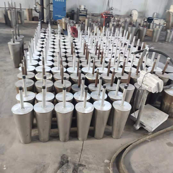 Two refractory installation methods and construction requirements of ladle purging plug bricks