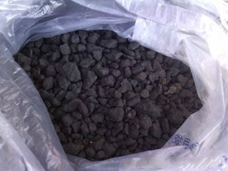 Low nitrogen and low sulfur carburizing agent used for steel making